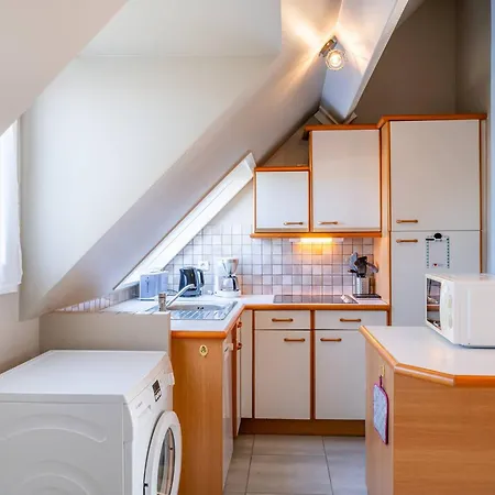 Vue 2 Pieces + Mezzanine A Carnac, Terrasse, Parking, Proche Et Commerces - Fr-1-477-84 Carnac